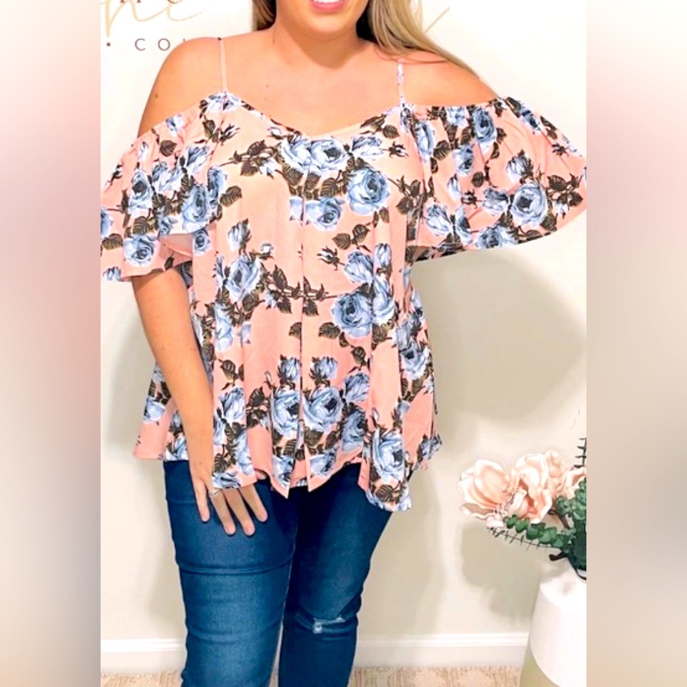 BLUE RAIN FLORAL COLD SHOULDERS TOP IN SIZE LARGE